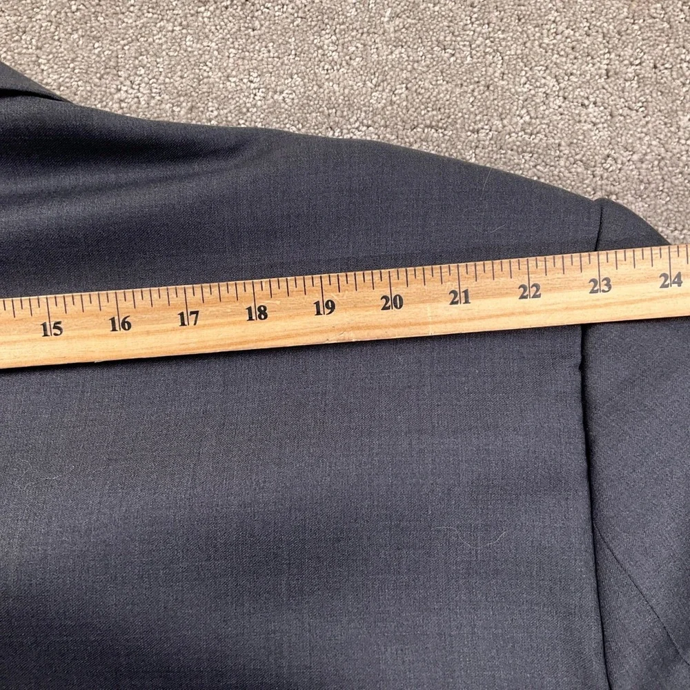 SACARI CLASSIC Suit Mens 56S 48W 26L Charcoal Gray Super 150 Wool Classic Career